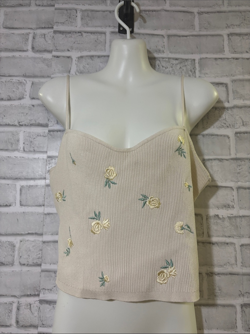 H&M Cream Floral Embroidered Ribbed Cami, size XL